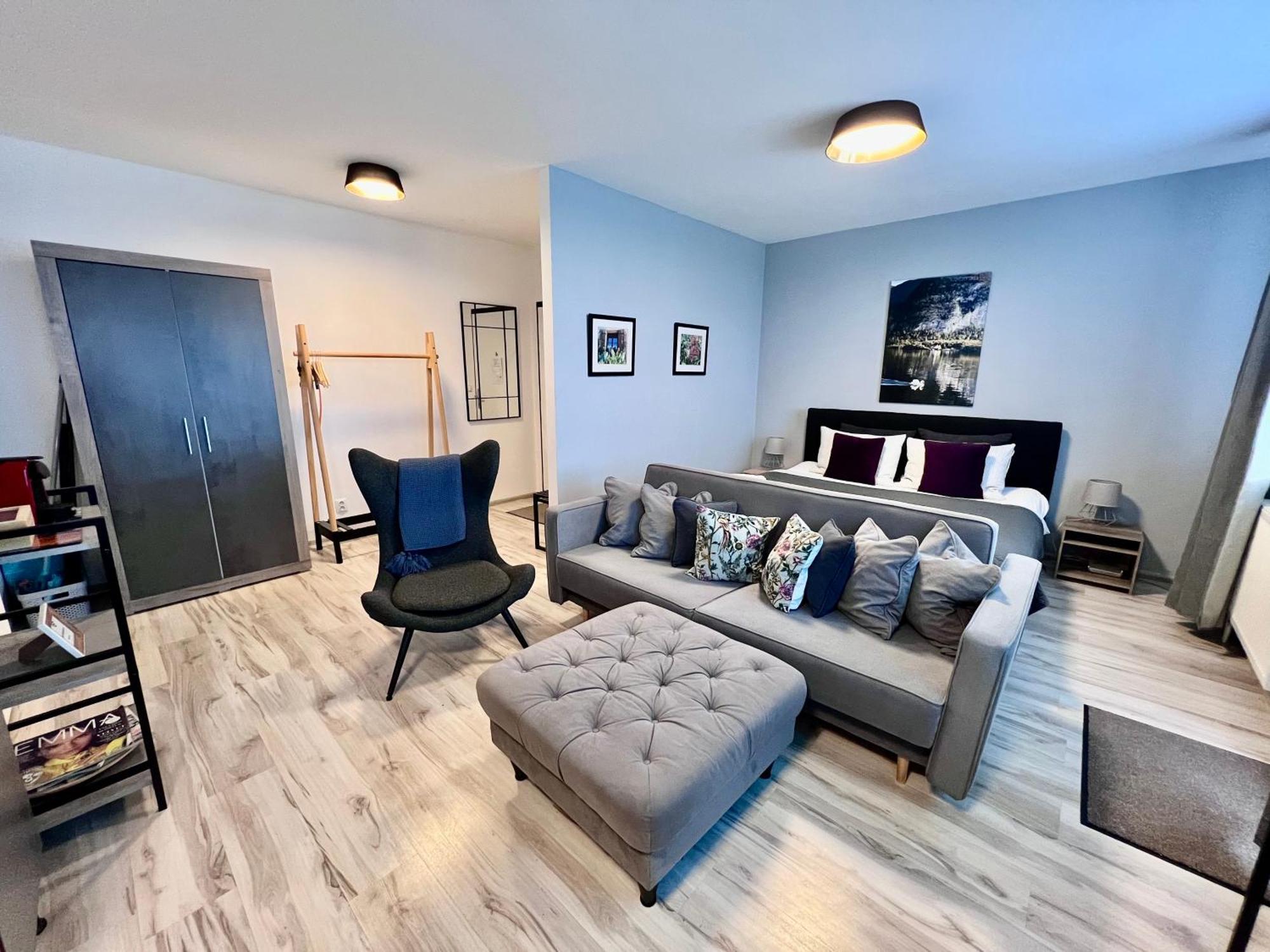 Bl - The Executive Suite, Boru - 24Hr Self Check-In, Free Private Parking, Balcony With Mountain View, 5 Minute Walk To City Center Banská Bystrica Esterno foto